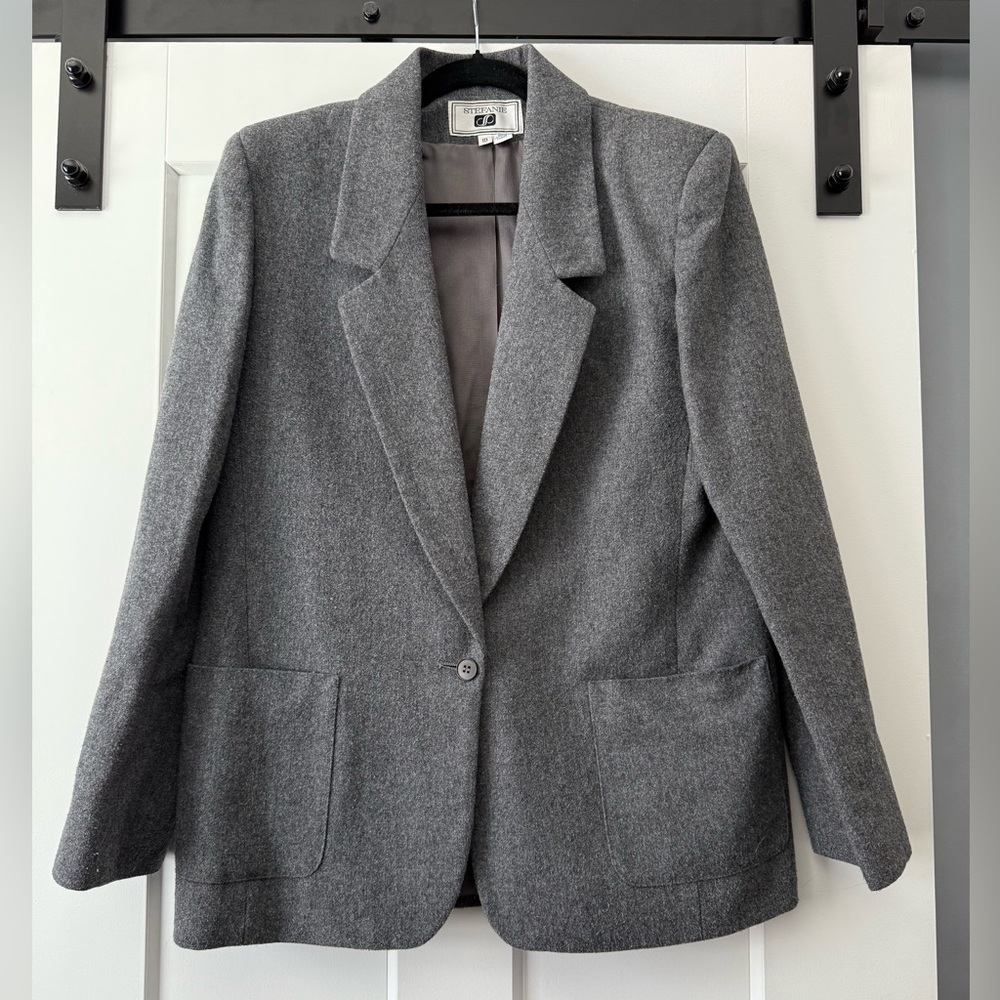 Vintage Classic Gray Wool Blazer by Stefanie Ladies Size 10 - Picture 1 of 3